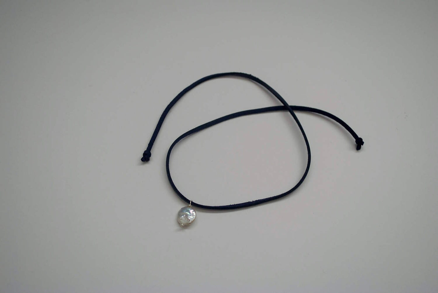 Coin Pearl Choker Necklace Navy