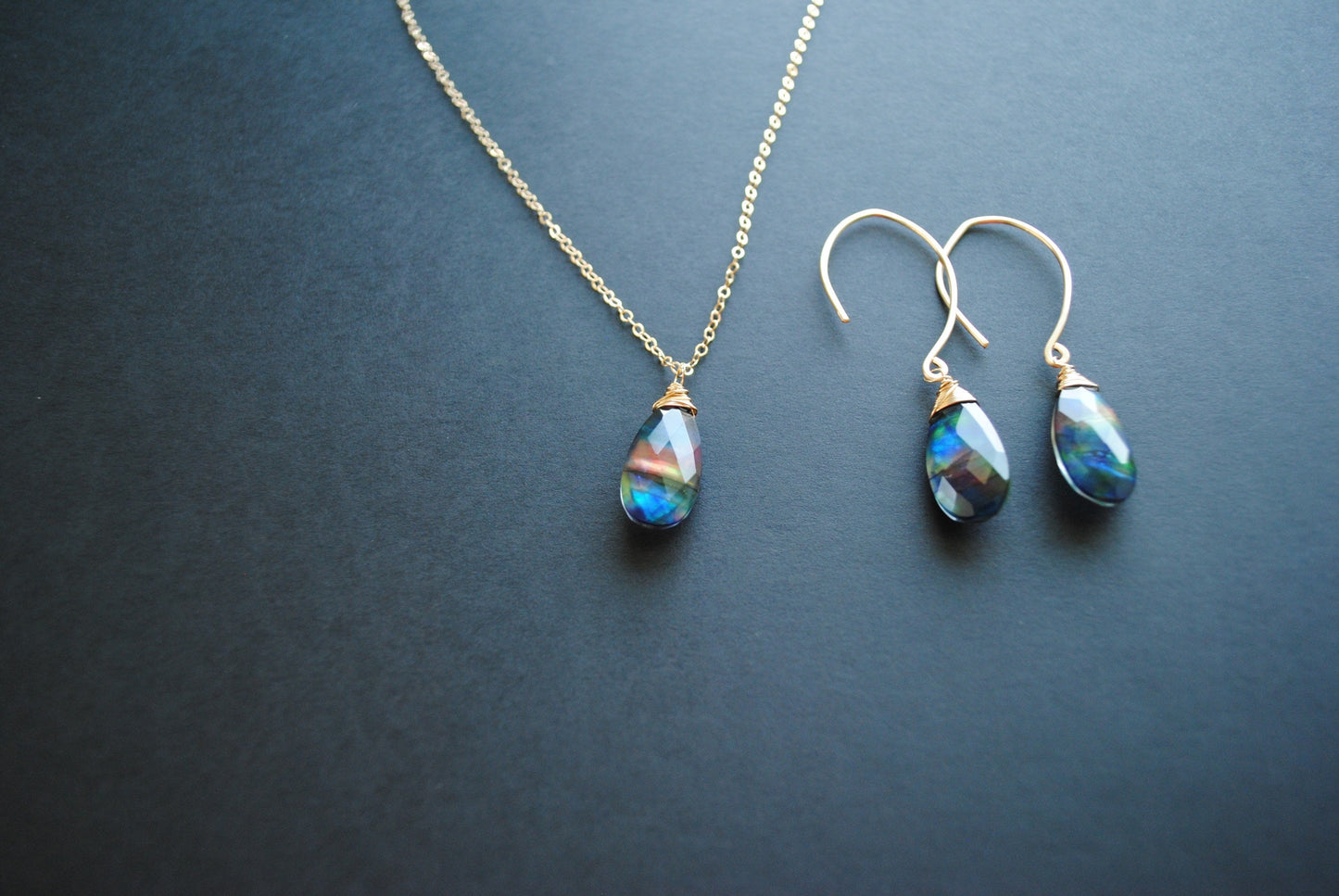 Ammolite Crystal Necklace Earrings Set